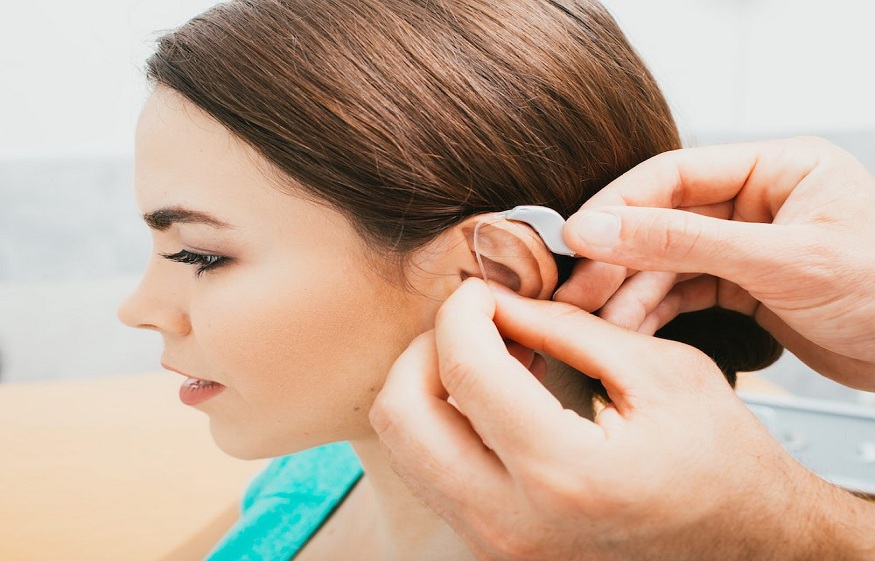 Combatting Hearing Loss With Hearing Aids