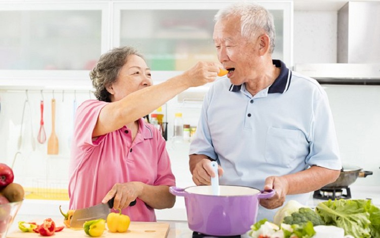 Nutrition-enriched health supplement for elderly women